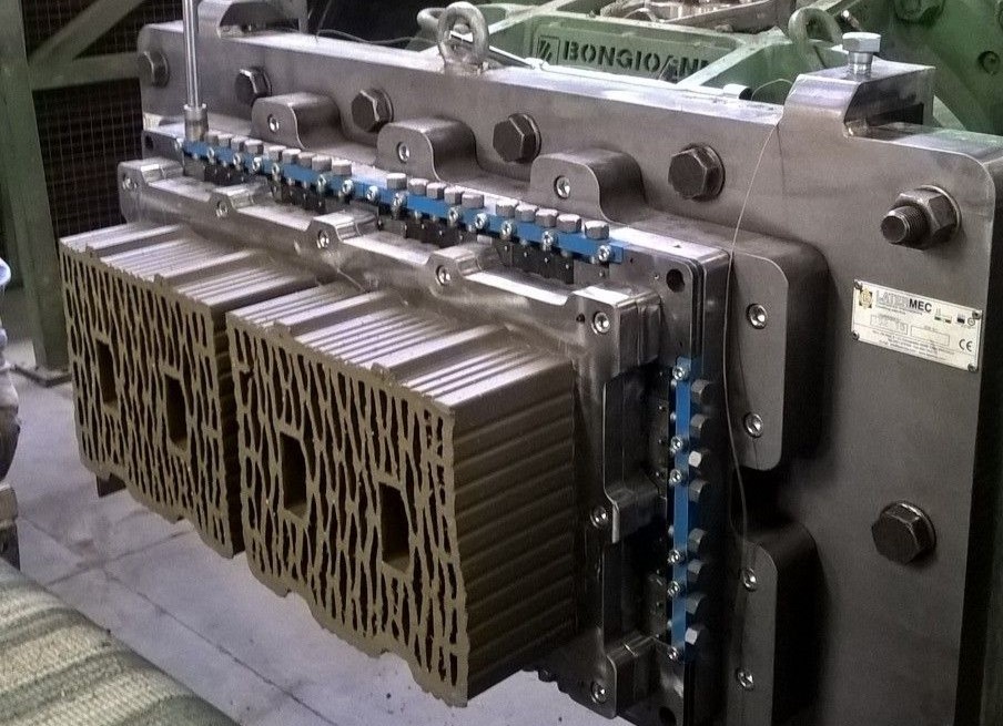 USCITA MATTONE DA FILIERA